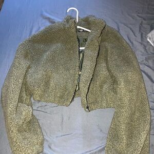 Women’s crop sweater